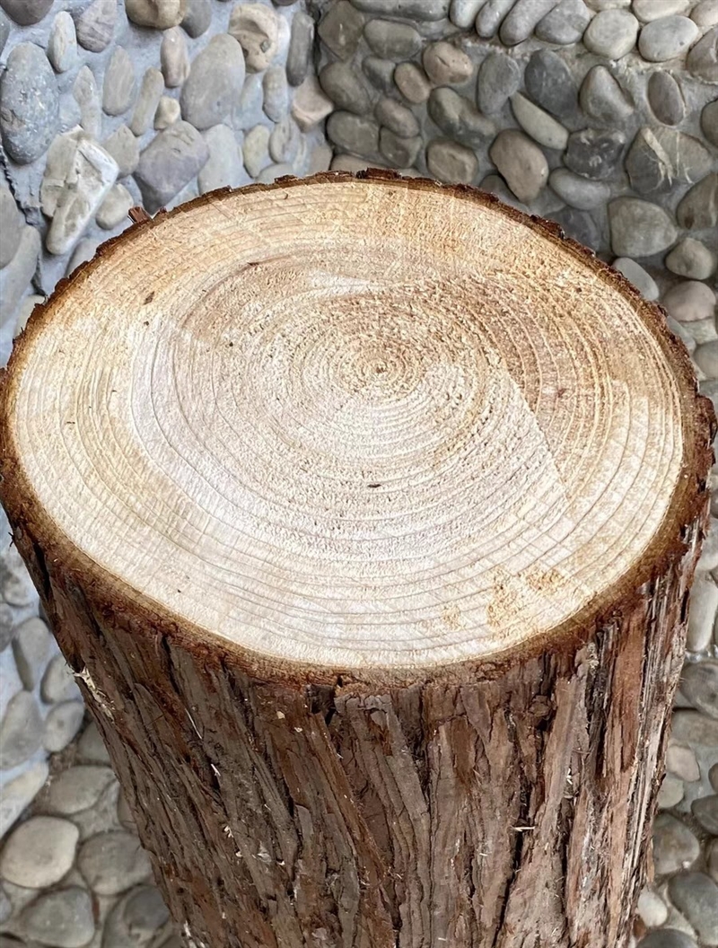 出售松木檩条檩子和水泥木头檩条