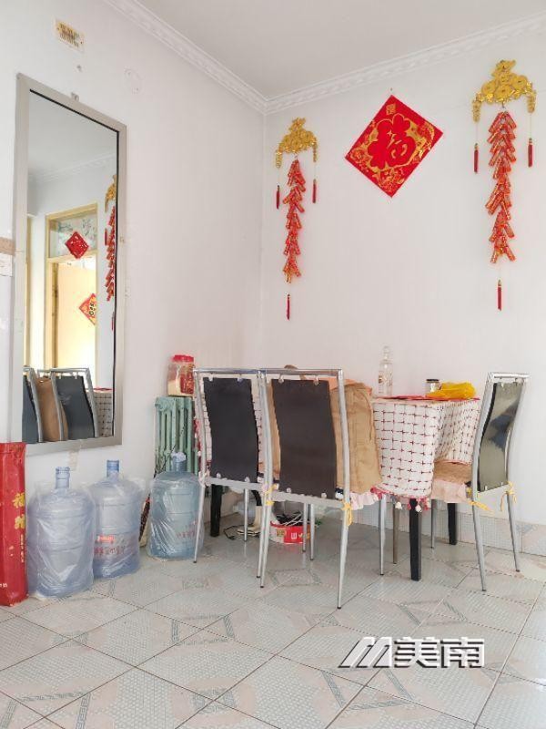 拿力大厦低层精装两室家电齐全拎包入住月租1400元