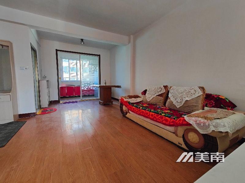 正昕苑小区 2楼 精装两室 家电齐全月租1400元