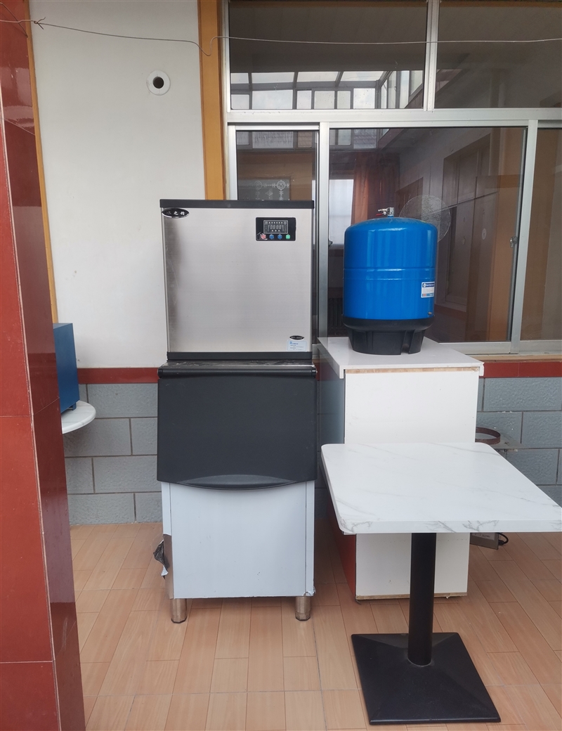 转让部分桌椅板凳