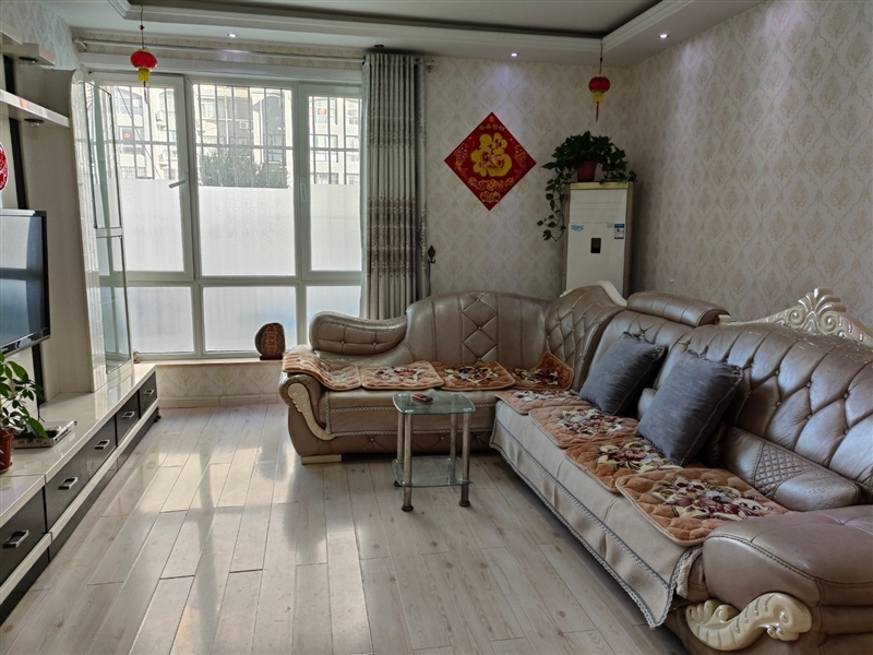 紫景花园精装三室两卫全拎包入住138平2100