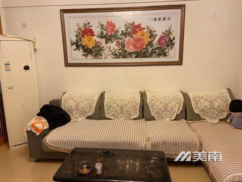 明珠园西区 5楼 精装三室 家电齐全拎包入住月租1300元