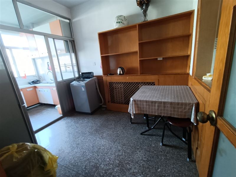 文峰小区,黄金楼层,精装修,带家具家电,拎包入住
