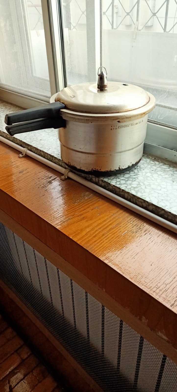 出售高压锅,电饭煲等