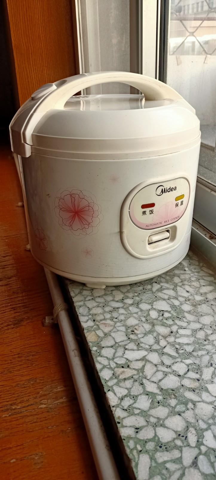 出售高压锅,电饭煲等