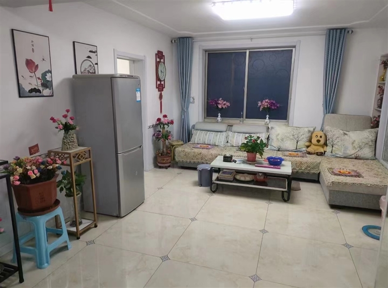个体车位对面精装地暖两室首次出租拎包入住1200