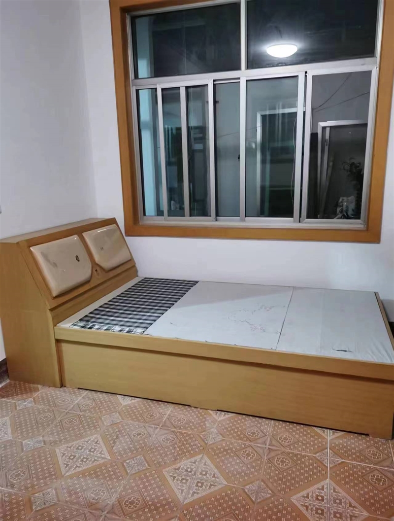 市中心民房,集体供暖天然气齐全