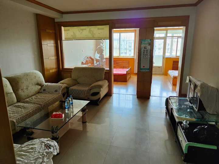 出售府东院小区,三室两厅,实验一小文峰学区,小区内设有充电桩,小区外新建鼓楼步行...