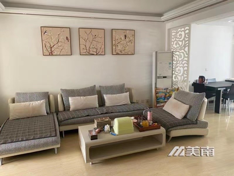 3双语学区坊苑西区,楼王位置精装,仅售58万