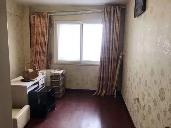 出租星辉大厦电梯房 精装  商住两用