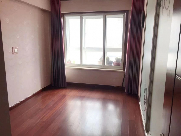 出租星辉大厦电梯房 精装  商住两用