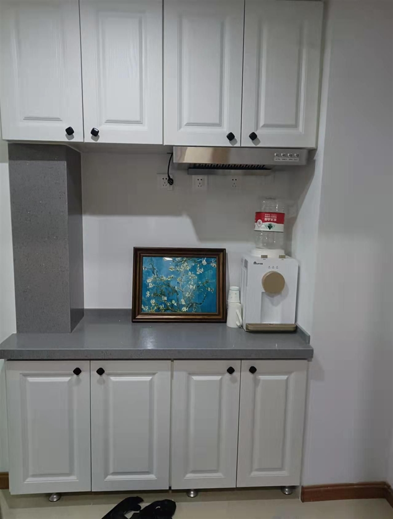 车站西格林豪泰一个楼,吉房出租!