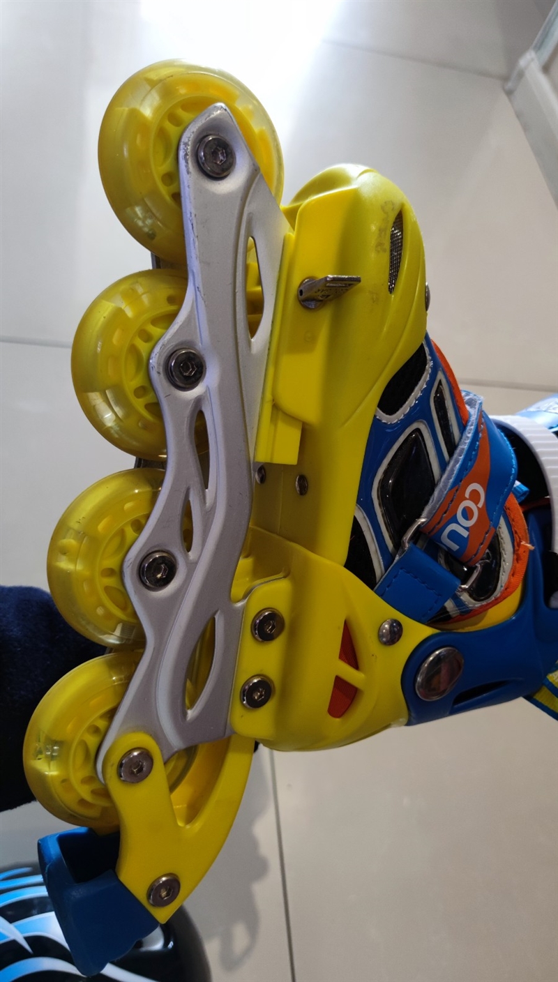 美洲狮儿童轮滑