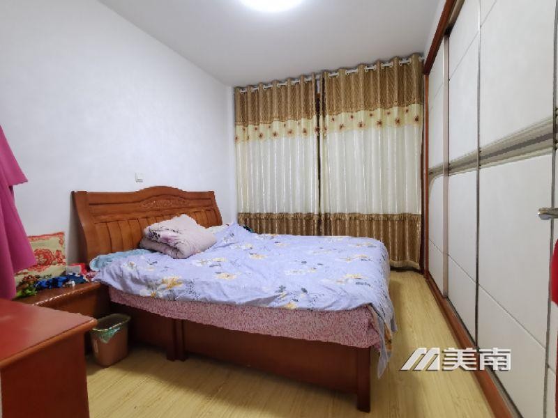3东郎新城2楼,实木装修,拎包入住,仅售46万8