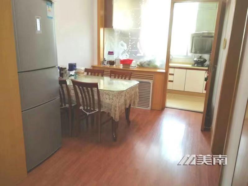 3一小云峰中学学区,教育路八区,精装三室,可拎包入住