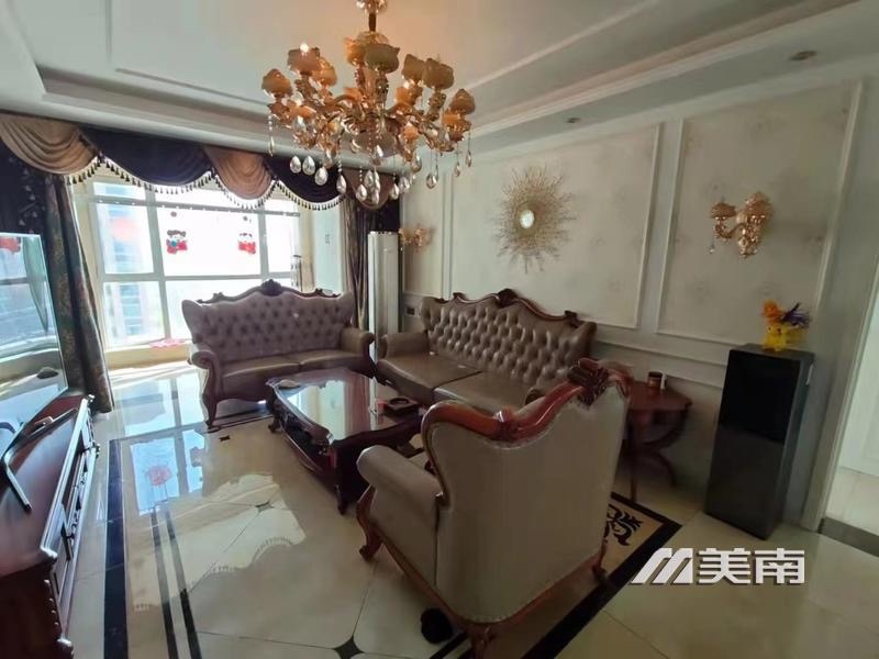 000099出租御龙居135多平米,3室2厅2卫,豪华品牌装修,家具家电齐全,子母车位,月租3500