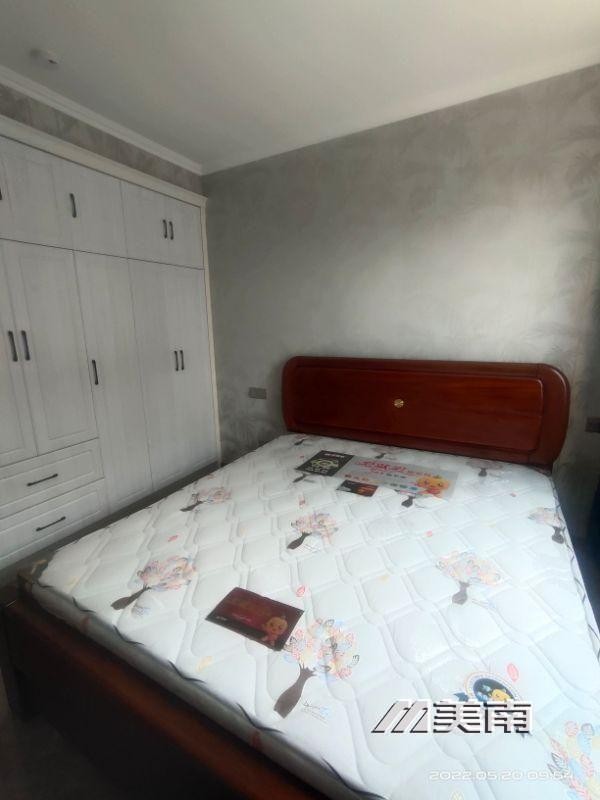 恒隆凯旋城北,电梯100平,精装三室,月租2600