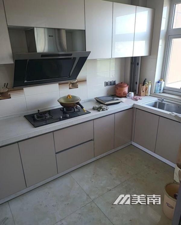 出租御龙居,3室2卫,拎包入住,月租2800