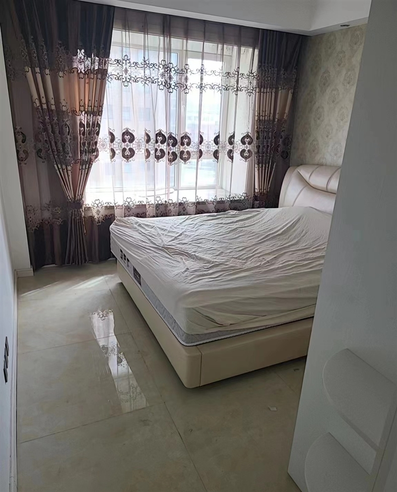 城东,高档小区,御龙居,精装电梯房,带家具家电,拎包入住