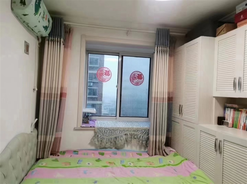 3福莱新城电梯好楼层,精装婚房,拎包入住,77万