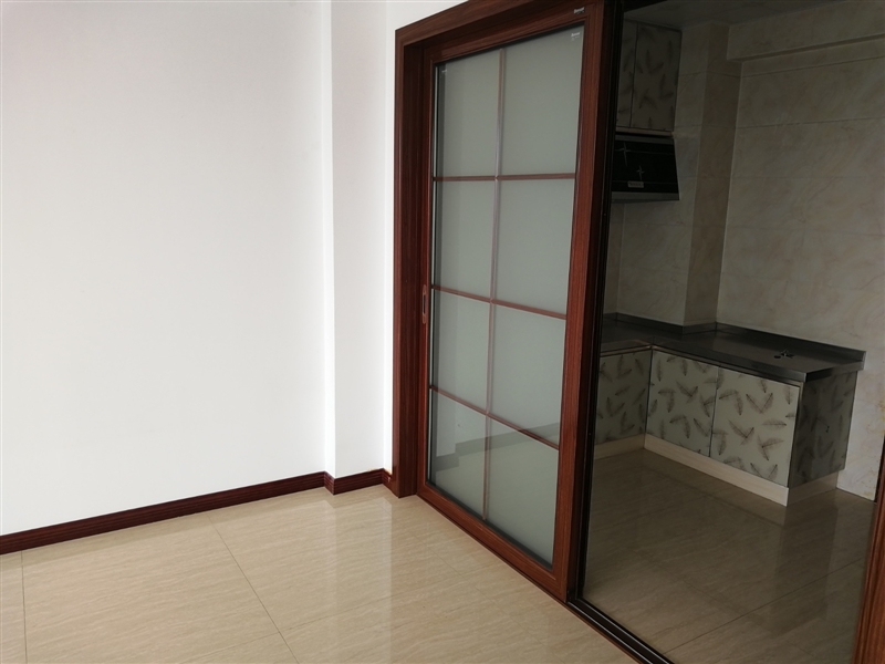 城东双语附近临近掖县公园两室一厅精装电梯公寓南向