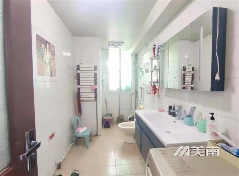 3一小文峰中学学区,教育路八区一楼,精装三室两卫