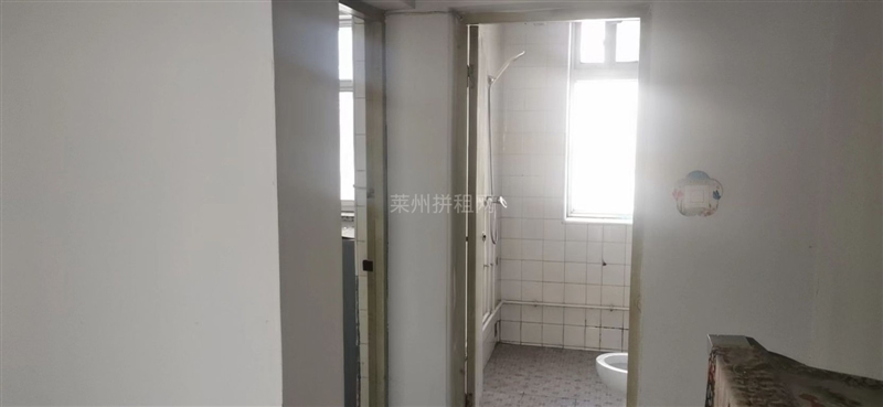 科技广场南边,精装修,带家具家电,拎包入住