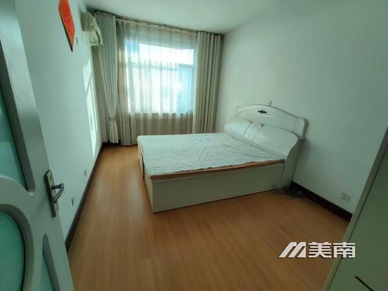 3一小学区框架房,客厅向阳,仅售45万8