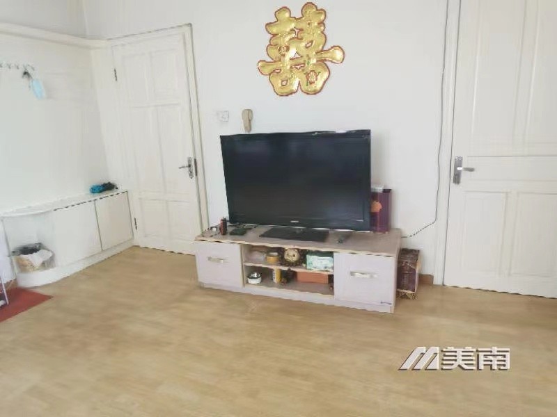 3 房主急售,福禄山庄,精装三室,仅售 42 万