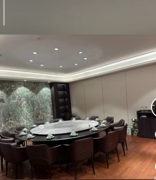 东耀海鲜诚聘前台 服务员 服务嫂 半日制服务员