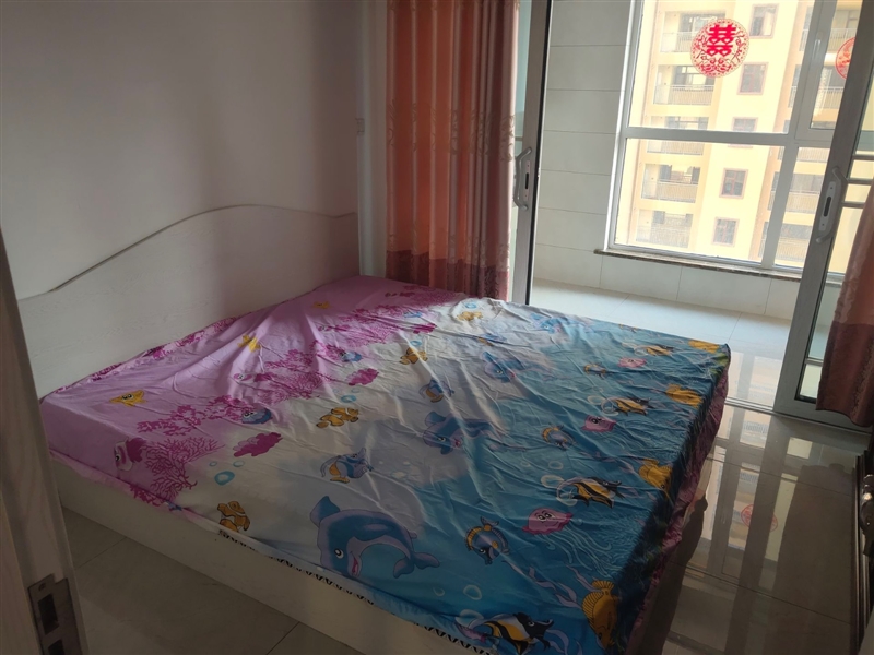 城南三室一厅精装电梯房,南北通透,家具家电齐全,拎包入住