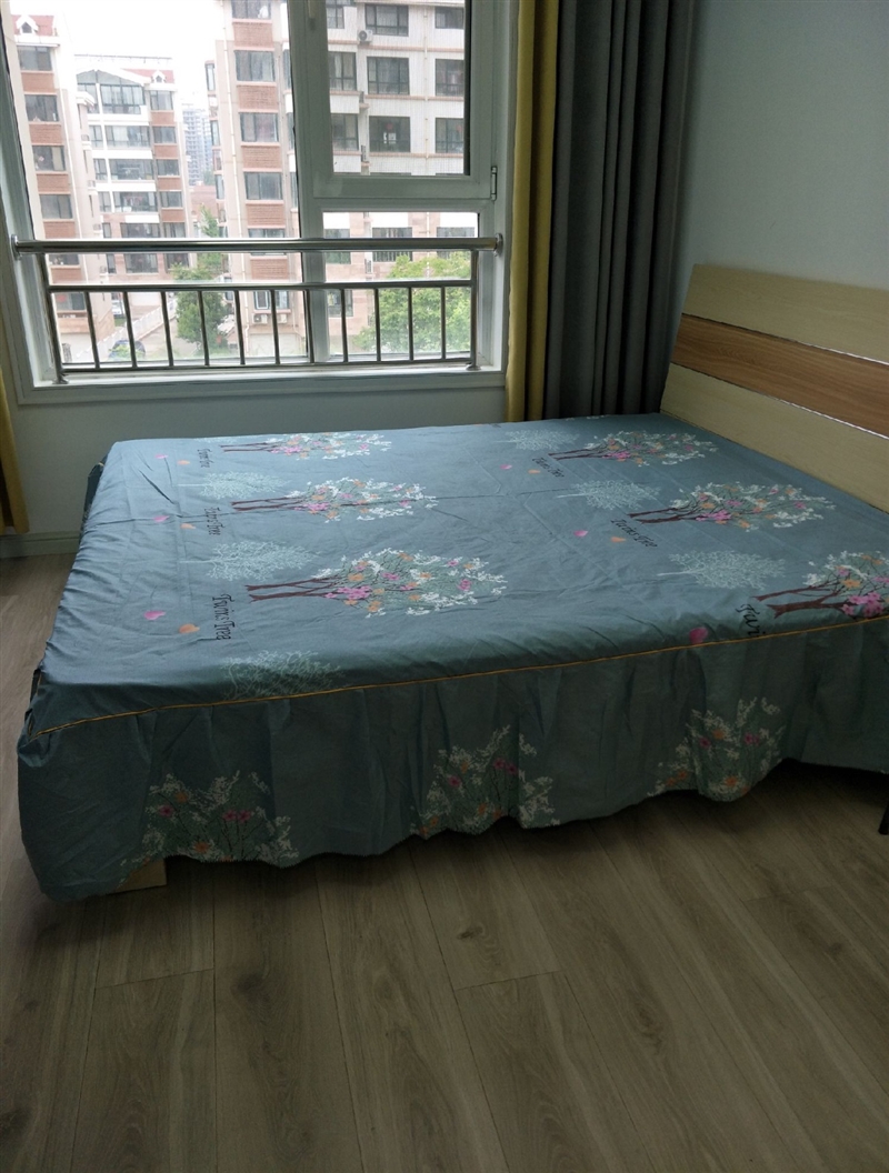 双语学校附近,一室精装电梯公寓,北向,家具家电齐全拎包入住