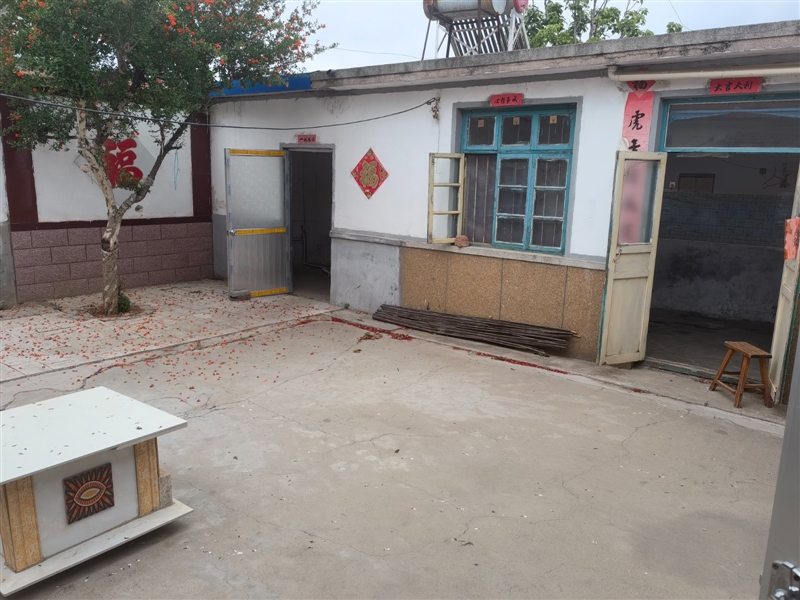 科技广场附近民房,带部分家具家电,出租了