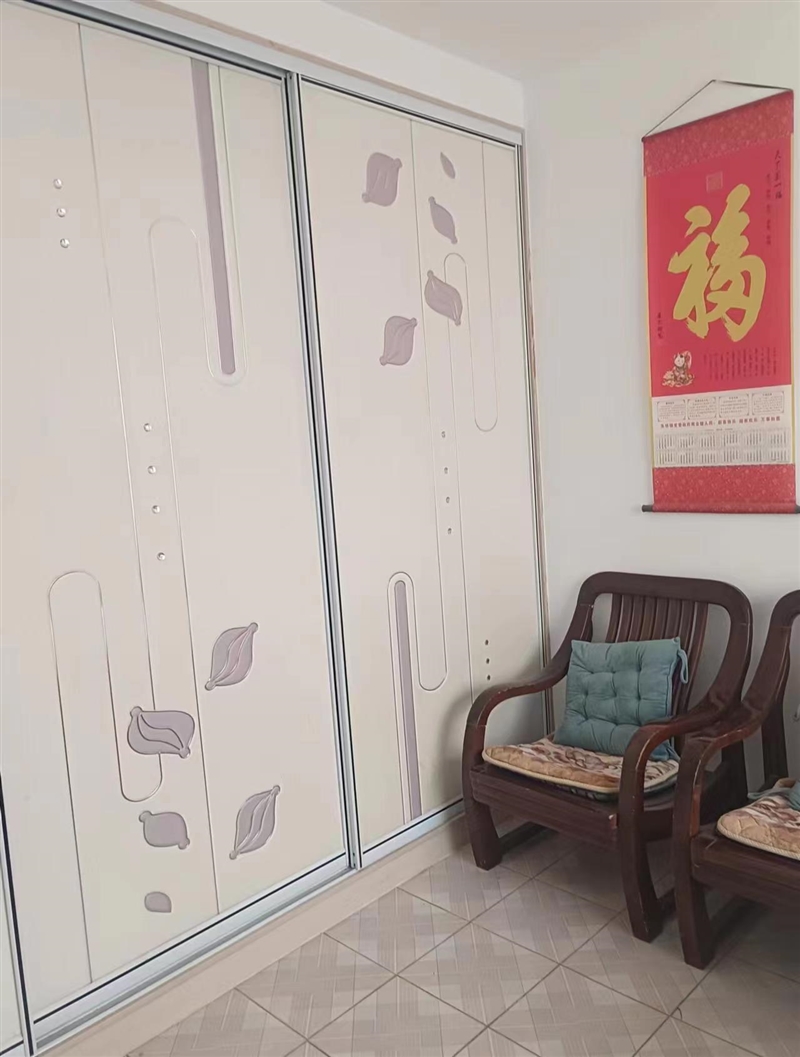 鼓楼街北头两室,
