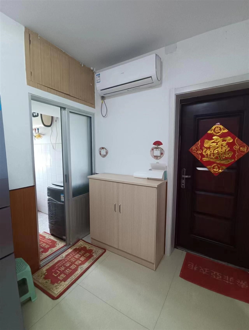 鼓楼街北头两室,