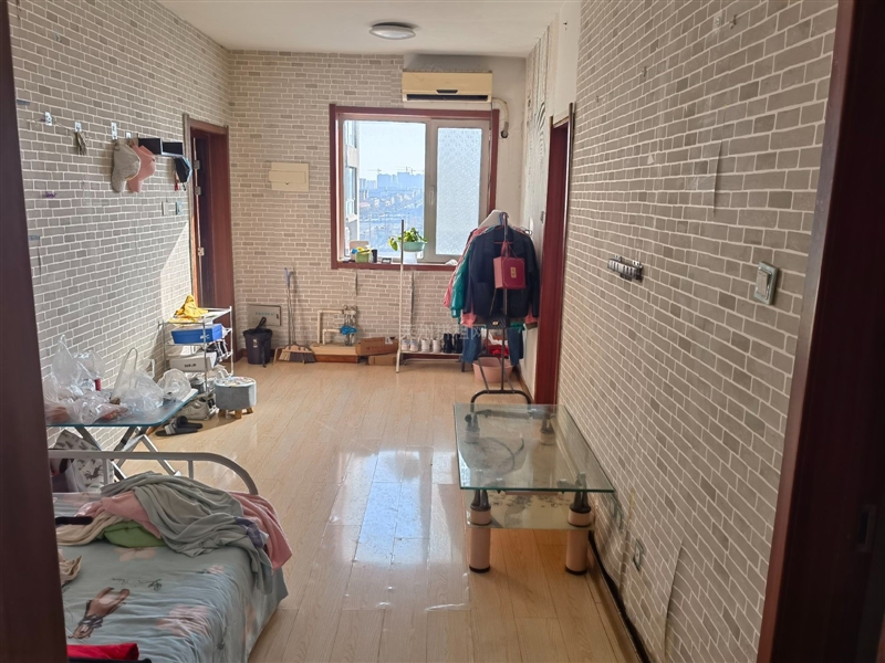 科技广场附近,独立卧室客厅厨房,有天然气,电梯房,带家具家电
