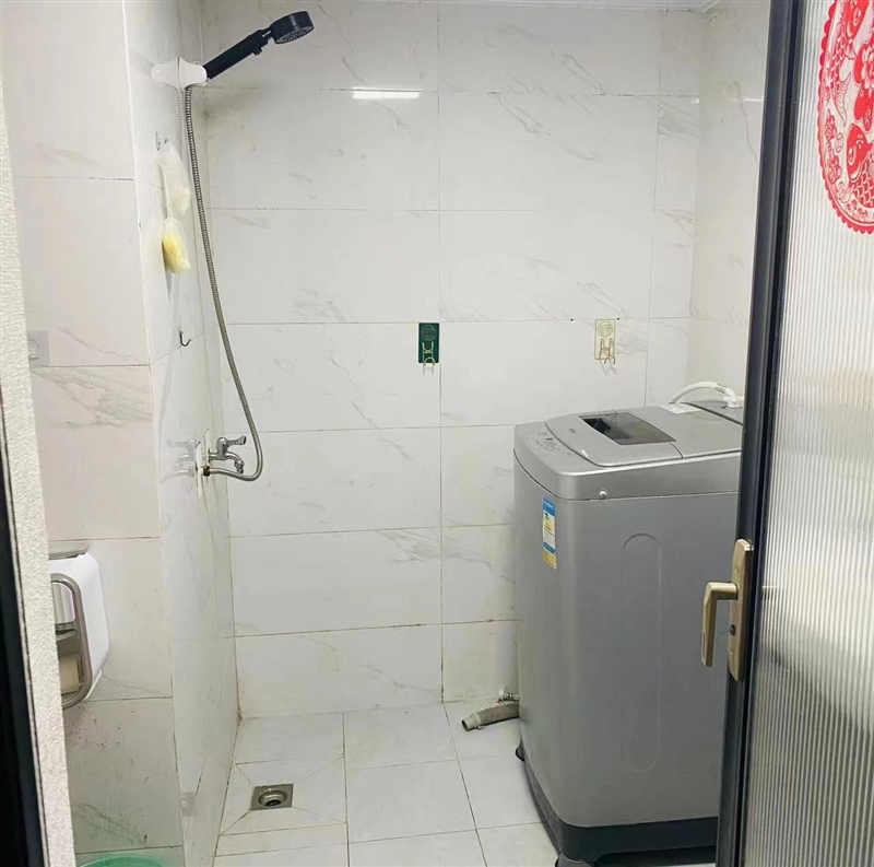 瑞莱首都两室复试公寓,南北通透,拎包入住,家具家电齐全好