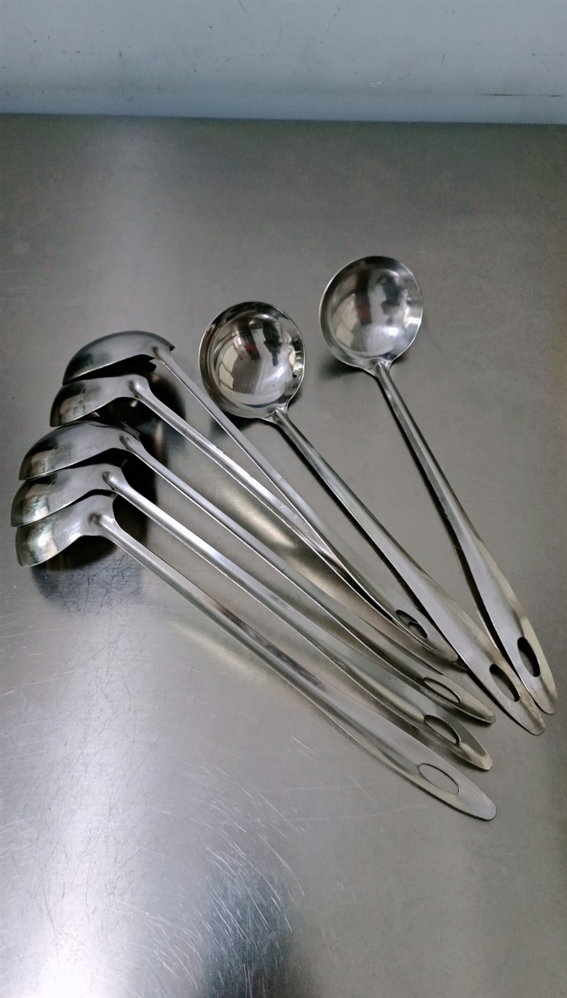 出售9成新快餐店用品