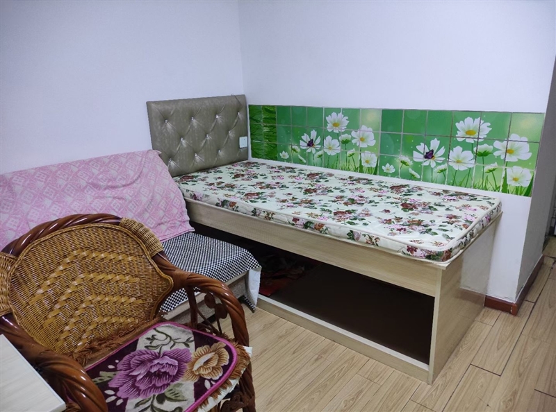 城东新一中附近,一室一厅客卧分离精装公寓,南向,带独立厨房