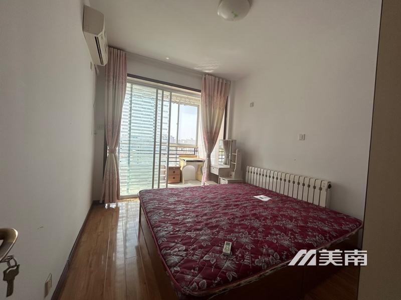 金运小区,4楼加5楼,五室两厅,家具家电齐全,拎包入住