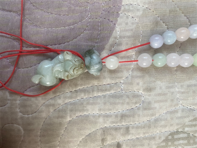 翡翠珠子加生肖猪,貔貅吊坠