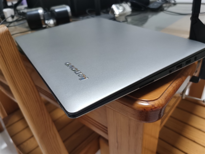 联想超薄笔记本电脑