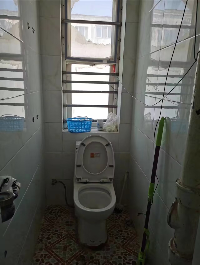 出租北小区五楼