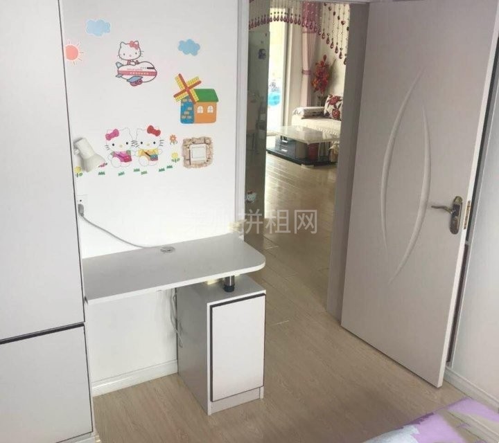 文峰小区,客厅朝阳,精装修,带家具家电,拎包入住