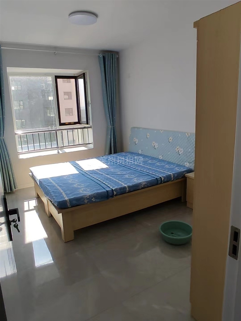 瑞莱首府,客厅朝阳,精装电梯房,带家具家电,拎包入住