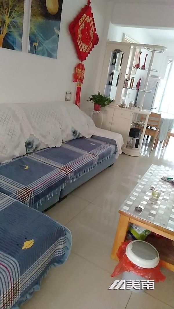 淇水新苑小区 3楼 精装三室 家电齐全1350元