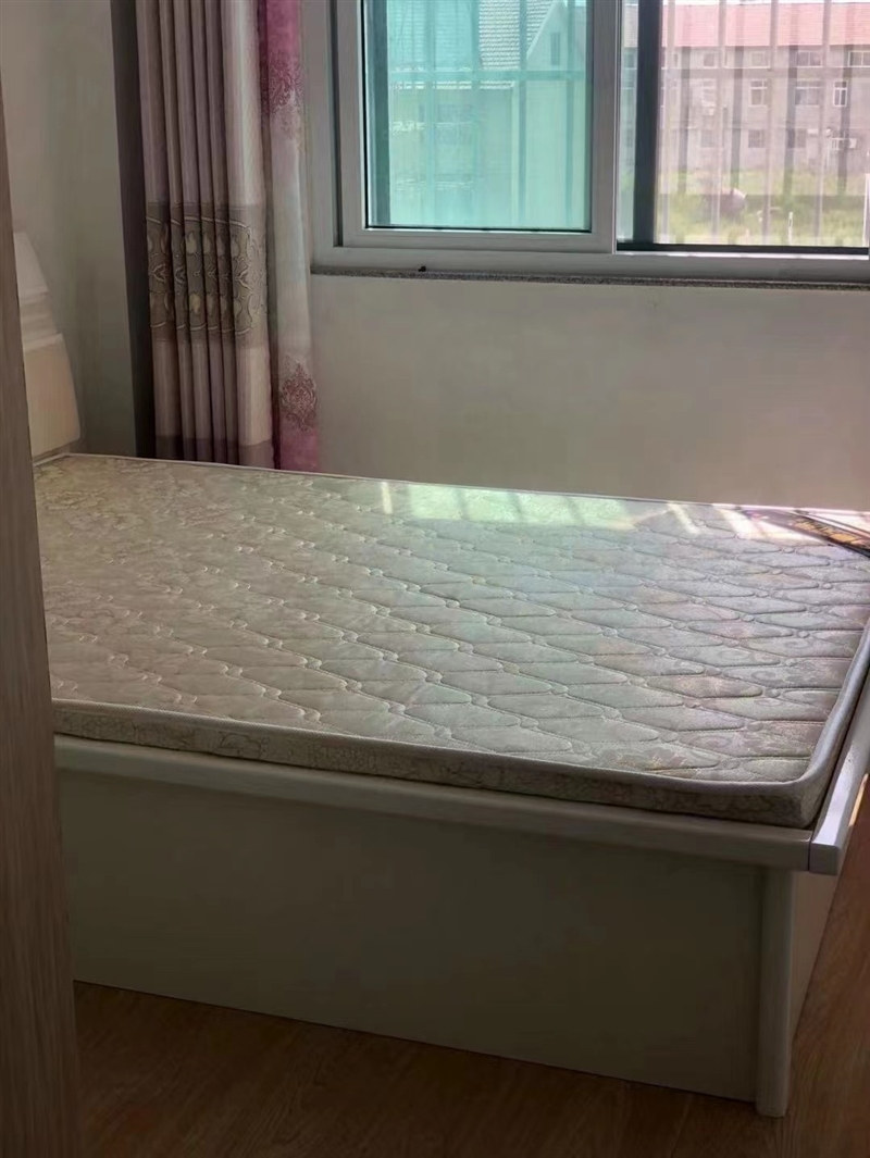 阳关福禄苑三楼精装三室家电齐全月租1500元