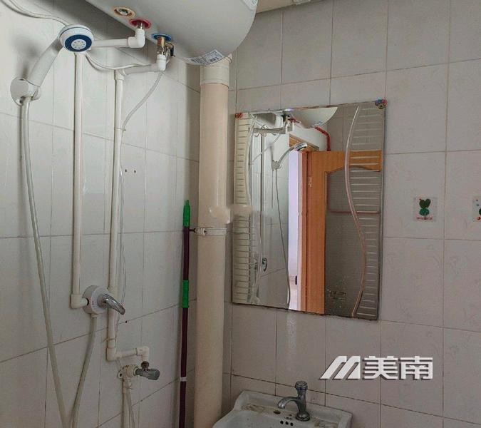奥城国际附近中层家电齐全月租1200元