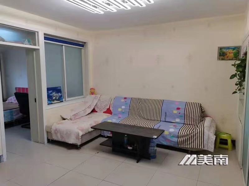 城东文萃步梯阁楼两室家电齐全月租1000