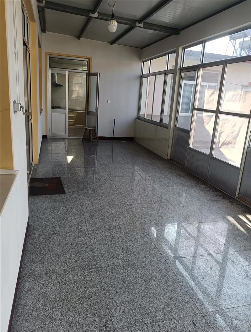 市民之家西邻四间正屋吉房出租